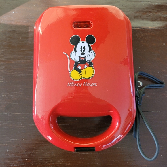 Disney Mickey Mouse Red Waffle Maker Non-stick Mickey Shaped Belgium NIB - Picture 5 of 11